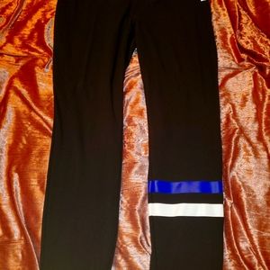 Black striped leggings